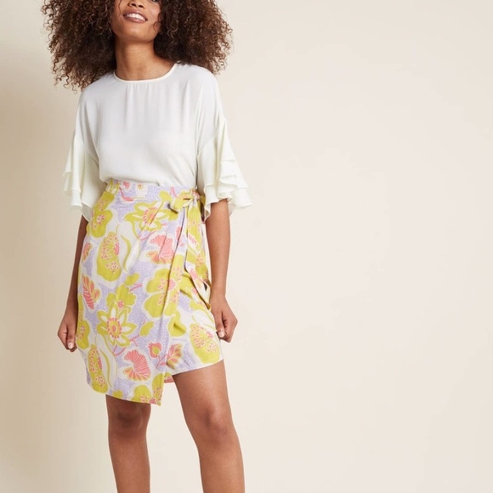 Modcloth Whole 'Lotta Loveliness Tropical Wrap Skirt Size S - Picture 5 of 11